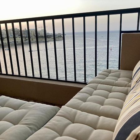 Beach Front High End Apartment, Direct Sea Views. Marsalforn Exterior photo