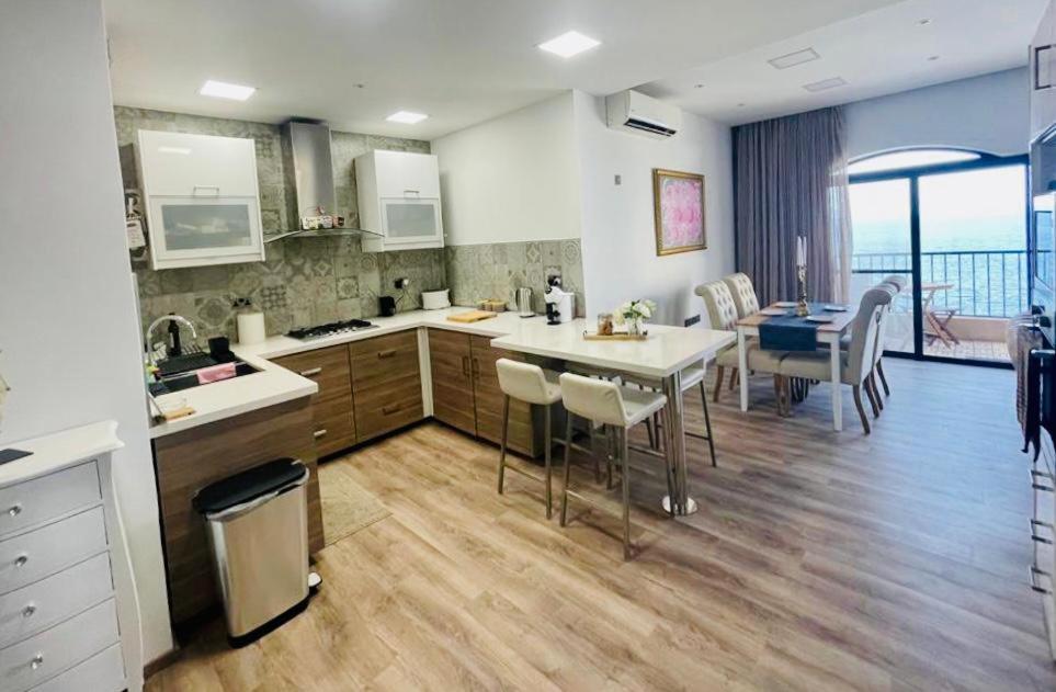 Beach Front High End Apartment, Direct Sea Views. Marsalforn Exterior photo